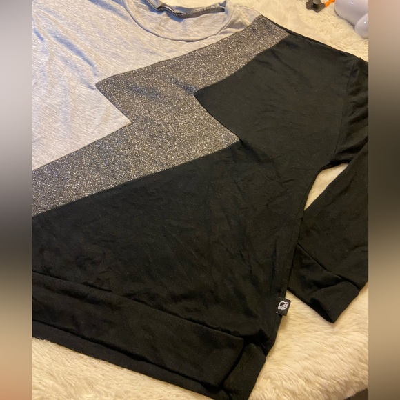 Terez BLACK LIGHTNING BOLT CREW NECK IN GRAY Small - Picture 4 of 11